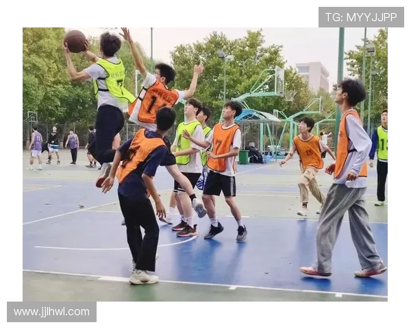 以篮球为核心探索团队合作与竞技精神在青春成长中的独特魅力